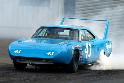 70Superbirdburnout.jpg